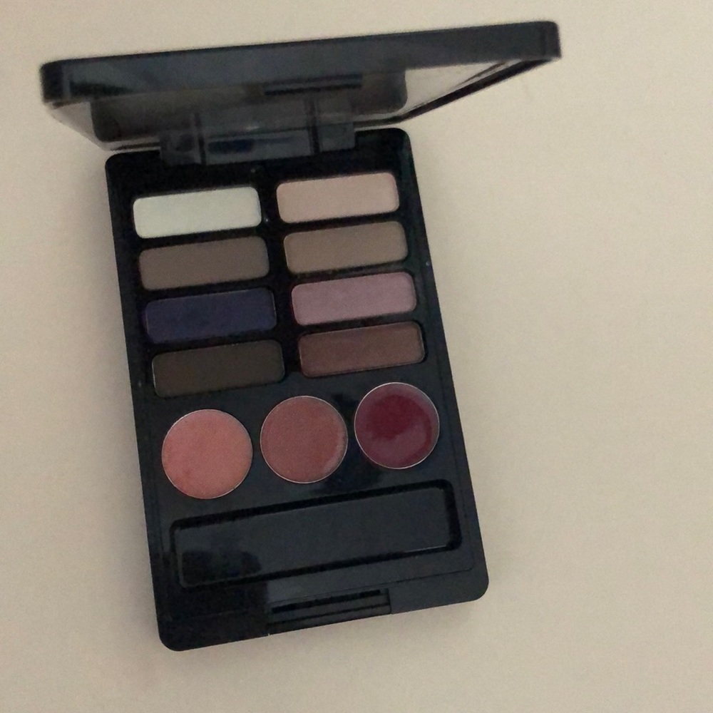Estée Lauder eyeshadow / lip gloss combo